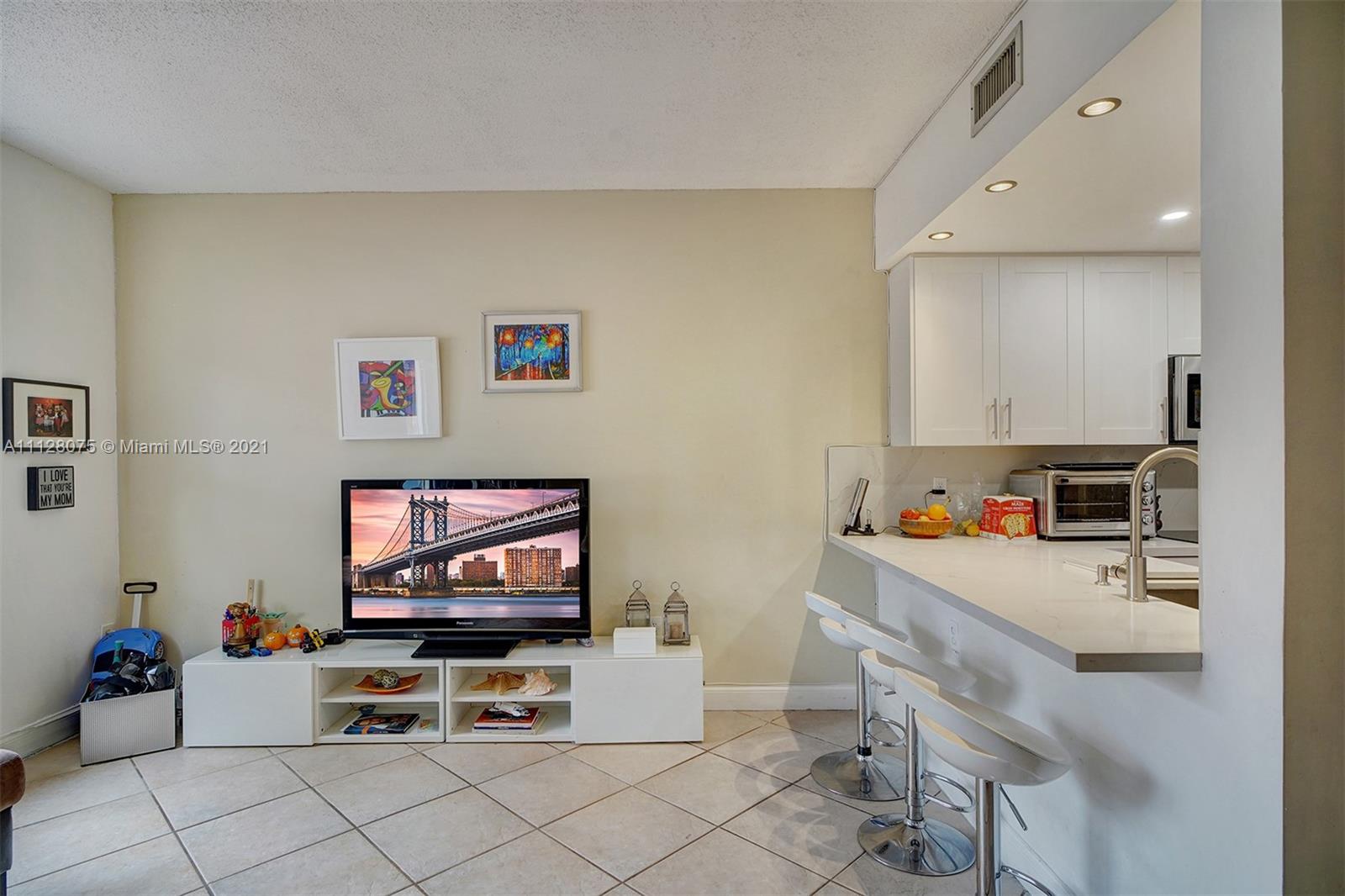 11511 Southwest 148th Path Miami, FL 33196 - Photo 16 of 43 Gallery Image 16