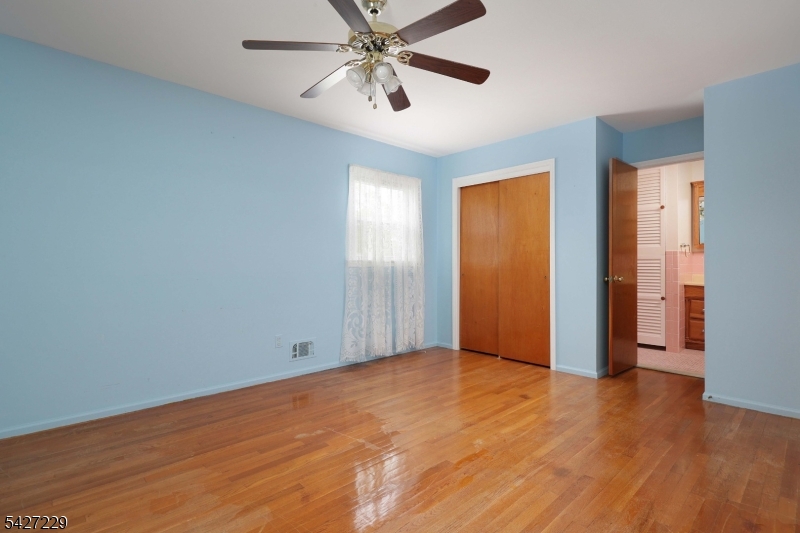 76 Harrison Street Clark, NJ 07066 - Photo 17 of 28