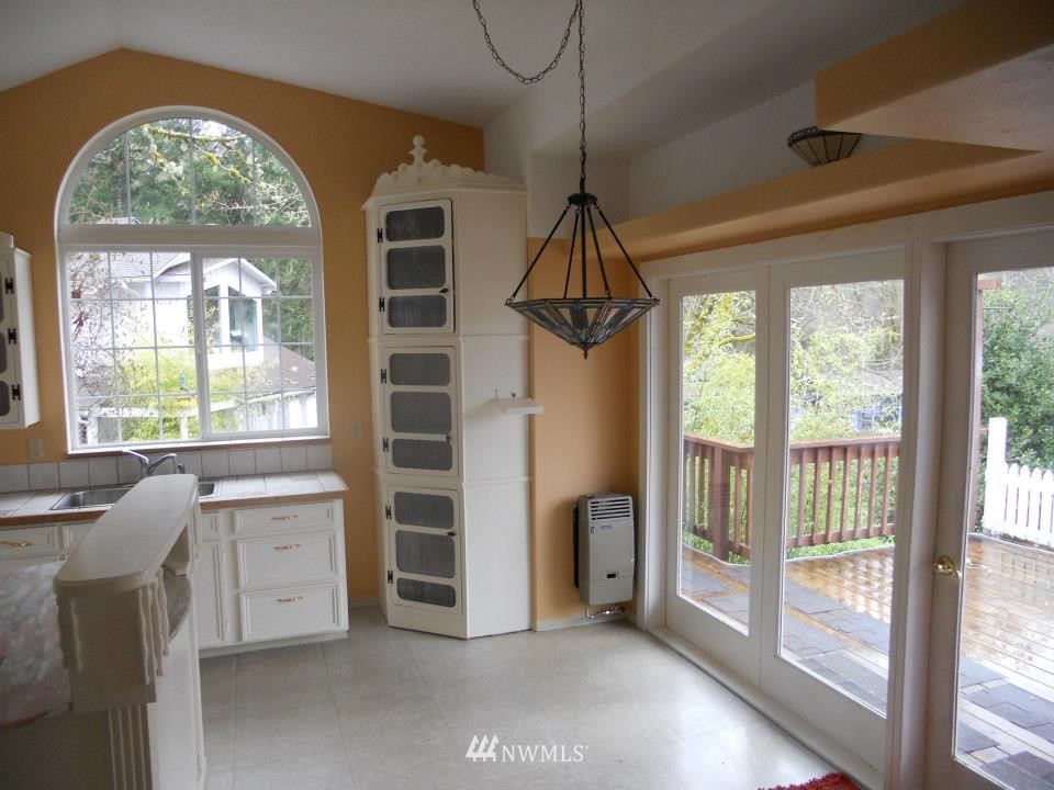 401 Summit Lake Shore Road Northwest Olympia, WA 98502 - Photo 9 of 25