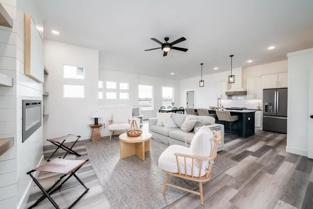 $355,601 | 1149 West Shellbark Lane, Goddard, KS 67052