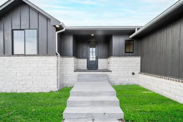 $355,601 | 1149 West Shellbark Lane, Goddard, KS 67052