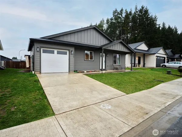 $340,000 | 1015 Peach Road, Winlock, WA 98596