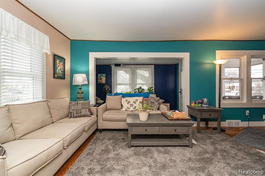 27064 Kelly Road Roseville, MI 48066 - Photo 5 of 29