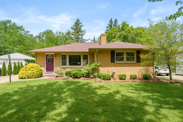 $265,000 | 917 Roseland Avenue, Kalamazoo, MI 49001