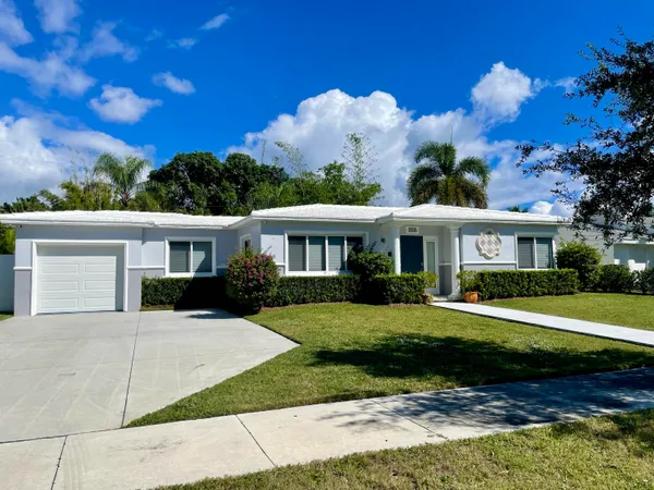 $8,900 | 369 Valley Forge Road, West Palm Beach, FL 33405