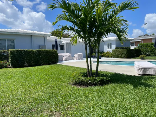 $8,900 | 369 Valley Forge Road, West Palm Beach, FL 33405