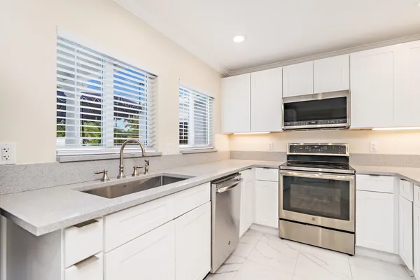 $8,900 | 369 Valley Forge Road, West Palm Beach, FL 33405