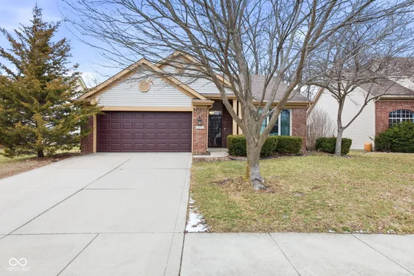 $385,000 | 596 Burr Oak Drive, Carmel, IN 46032