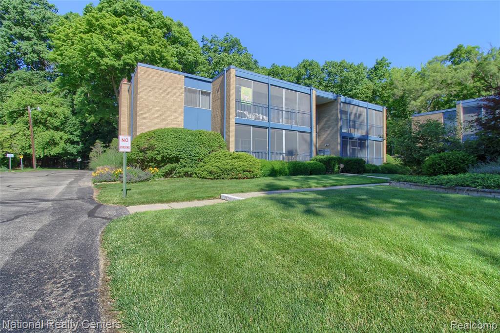 16547 Middlebelt Road, Unit 6 Livonia, MI 48154 - Photo 2 of 29