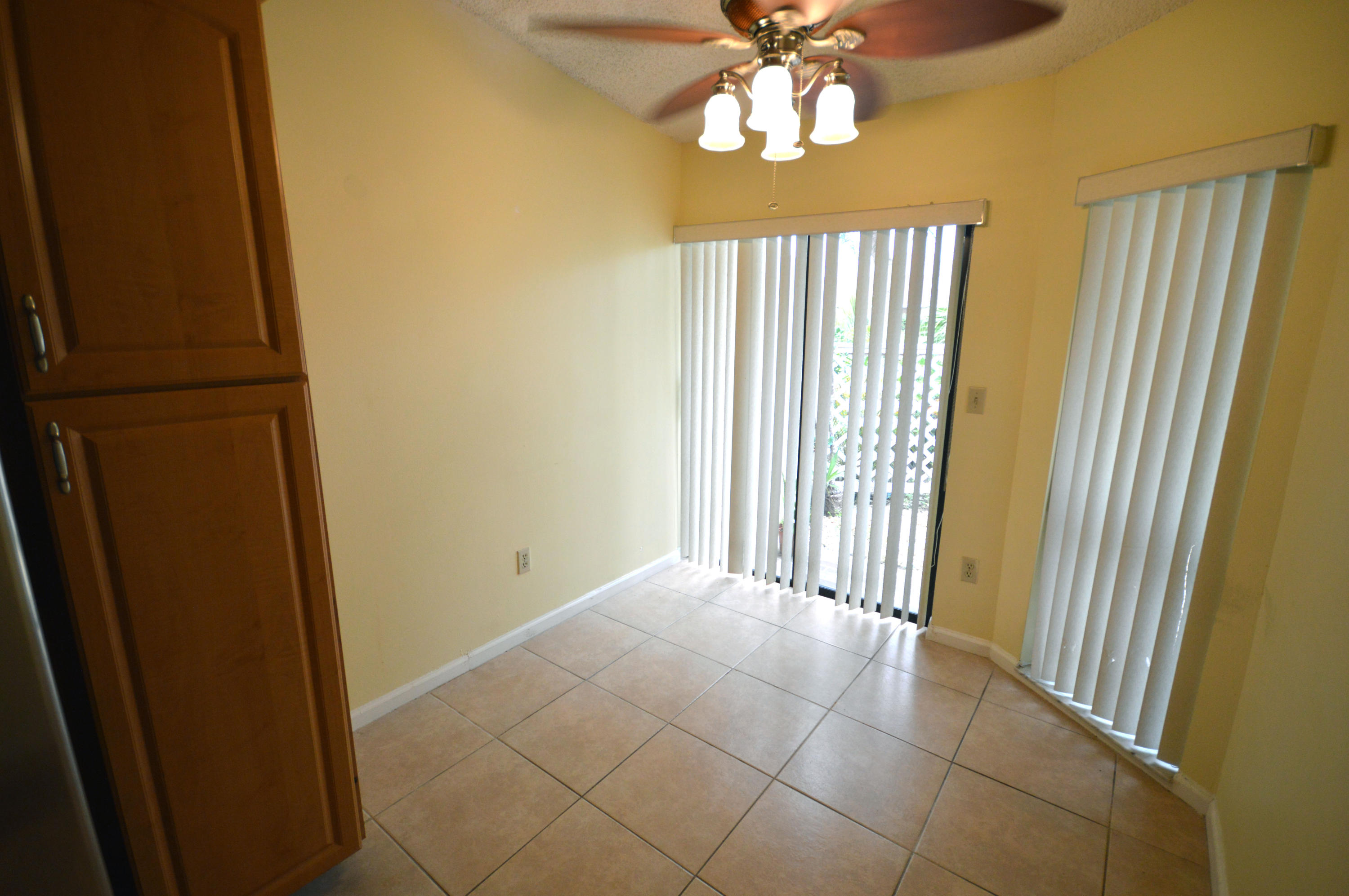 6720 Canary Palm Circle Boca Raton, FL 33433 - Photo 6 of 19 Breakfast Area