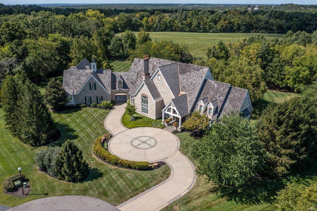 8 Upper Whitmoor Drive Weldon Spring, MO 63304 - Photo 2 of 96