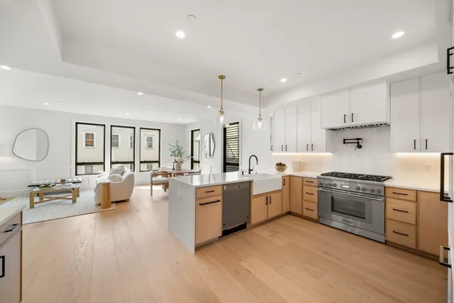 $1,750,000 | 136 West 8th Street, Unit 4, Boston, MA 02127