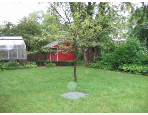 27 Boyer Street Springfield, MA 01109 - Photo 4 of 6