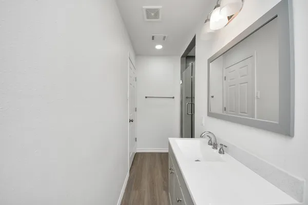 $1,850 | 7004 Conley Street, Houston, TX 77021