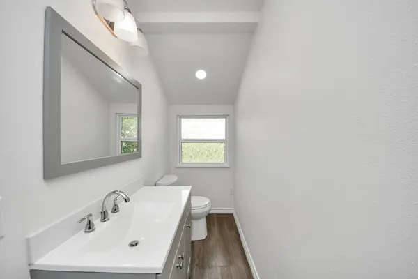$1,850 | 7004 Conley Street, Houston, TX 77021