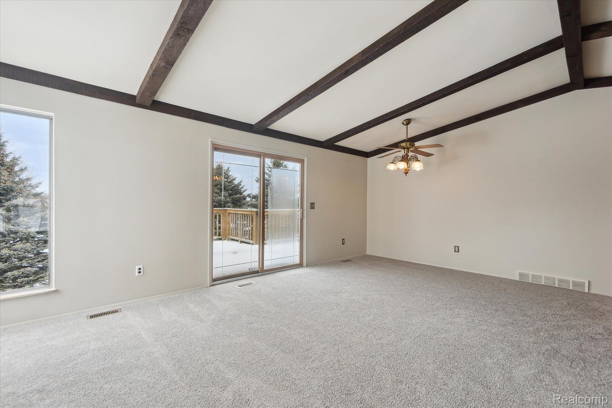4360 North Latson Road Howell, MI 48855 - Photo 9 of 33 Gallery Image 9