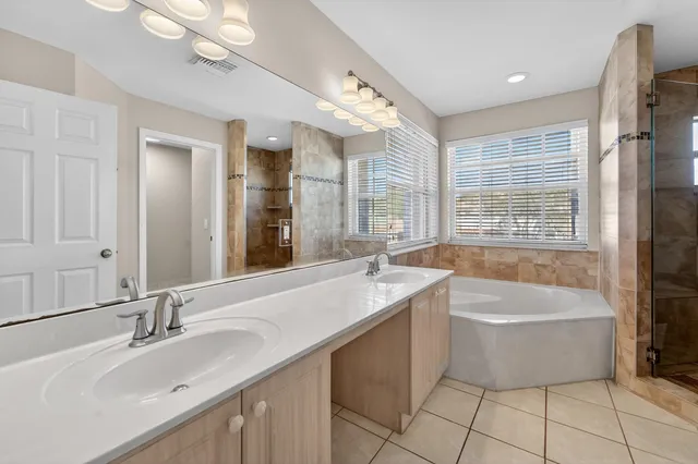 $525,000 | 3944 Crescent Creek Drive, Coconut Creek, FL 33073