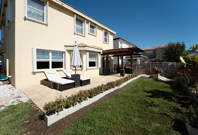 $525,000 | 3944 Crescent Creek Drive, Coconut Creek, FL 33073