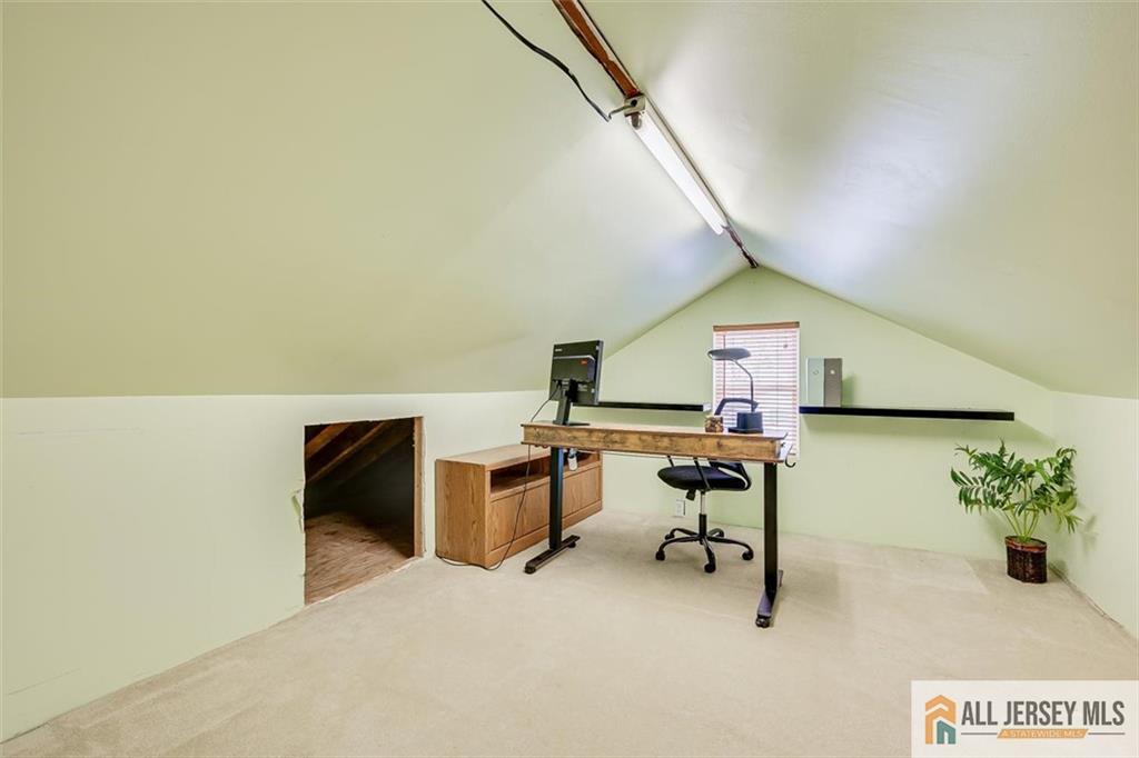 19 Oxford Road East Brunswick, NJ 08816 - Photo 29 of 41