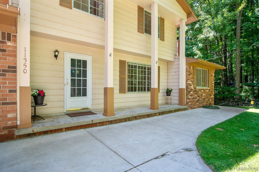 11350 Parshall Road Fenton, MI 48430 - Photo 2 of 30