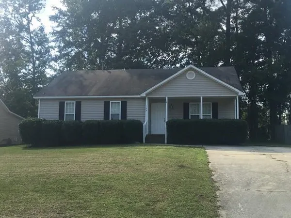 $1,600 | 102 Gracie Lane, Clayton, NC 27520