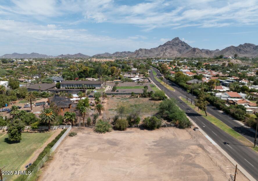 5516 North 24th Street Phoenix, AZ 85016 - Photo 4 of 9 a view of city and mountain