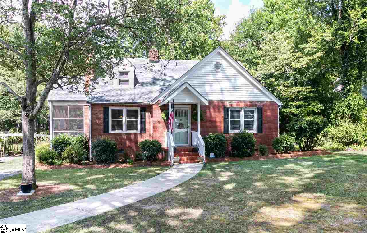 604 Cedar Street Clinton, SC 29325 - Photo 2 of 27