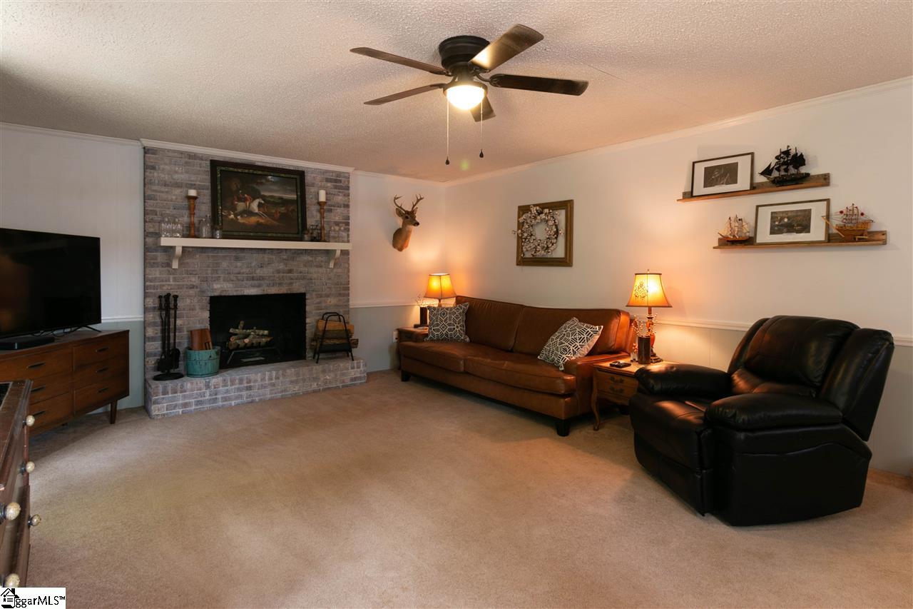 604 Cedar Street Clinton, SC 29325 - Photo 11 of 27