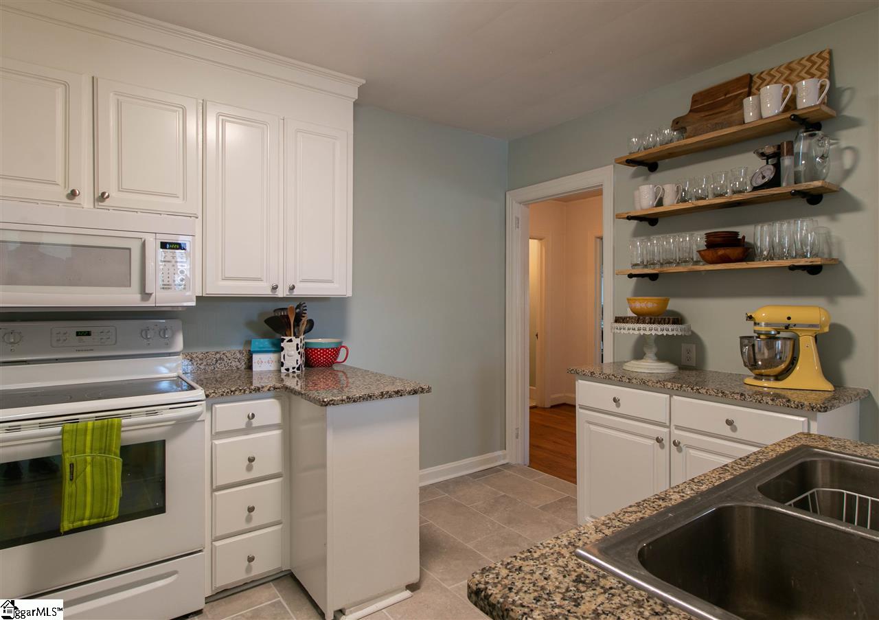 604 Cedar Street Clinton, SC 29325 - Photo 5 of 27
