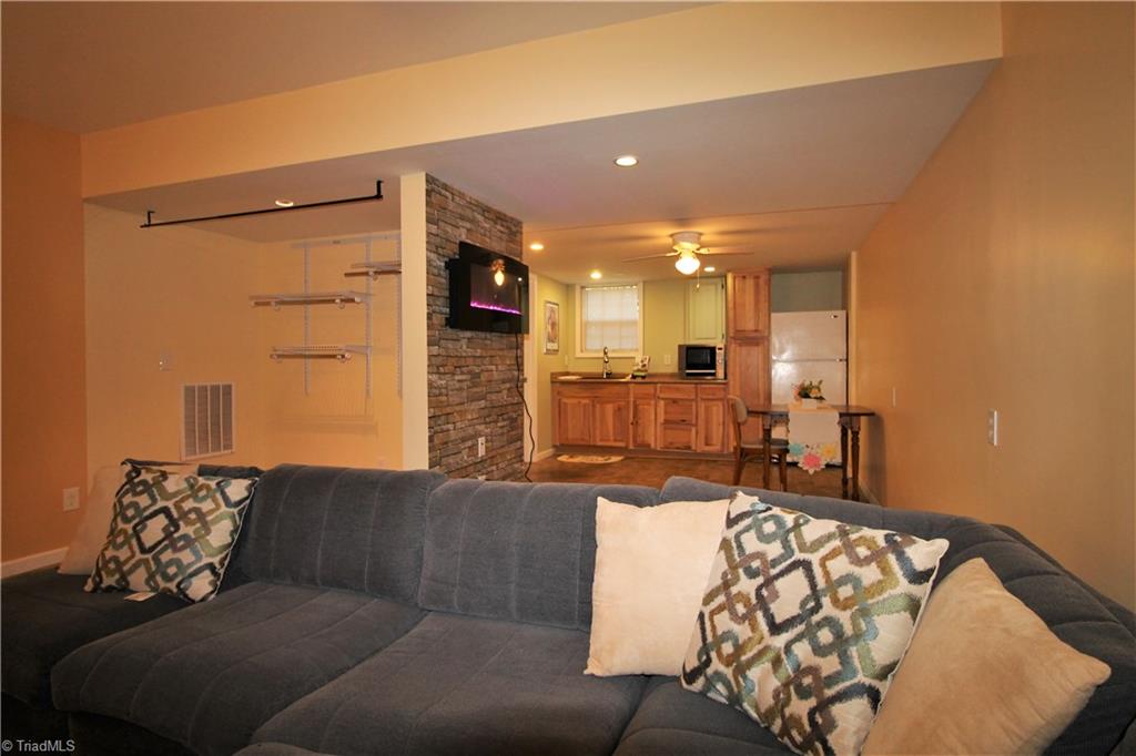 4923 Aladdin Road Pfafftown, NC 27040 - Photo 20 of 26 Gallery Image 20