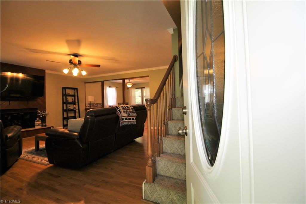 4923 Aladdin Road Pfafftown, NC 27040 - Photo 4 of 26 Gallery Image 4