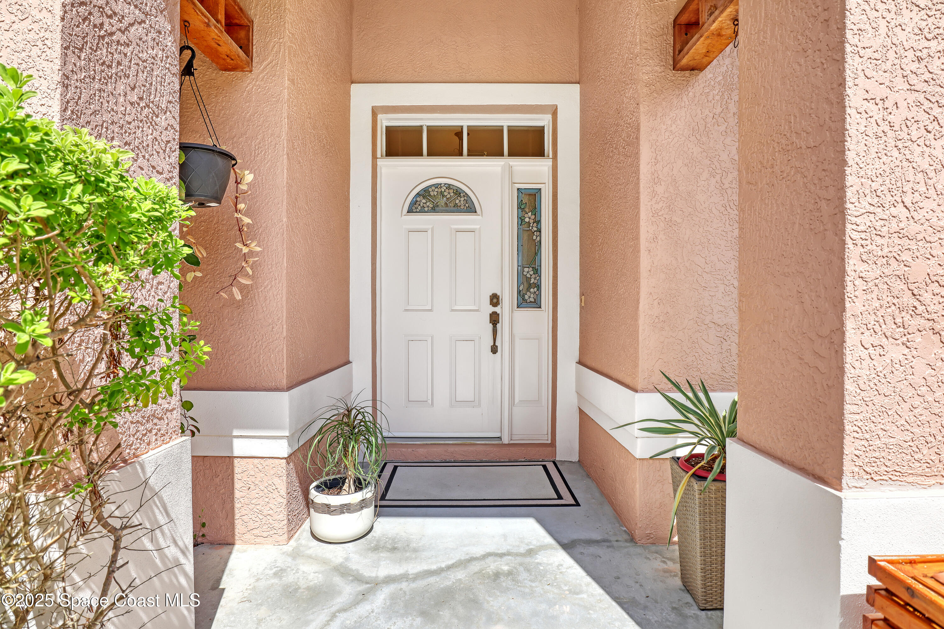 910 Spring Oak Drive Melbourne, FL 32901 - Photo 5 of 48 34