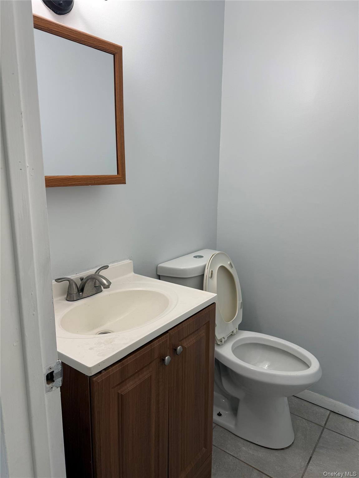 570 Mt Hope Road, Unit 1 Middletown, NY 10940 - Photo 7 of 41 Half bath on the first floor