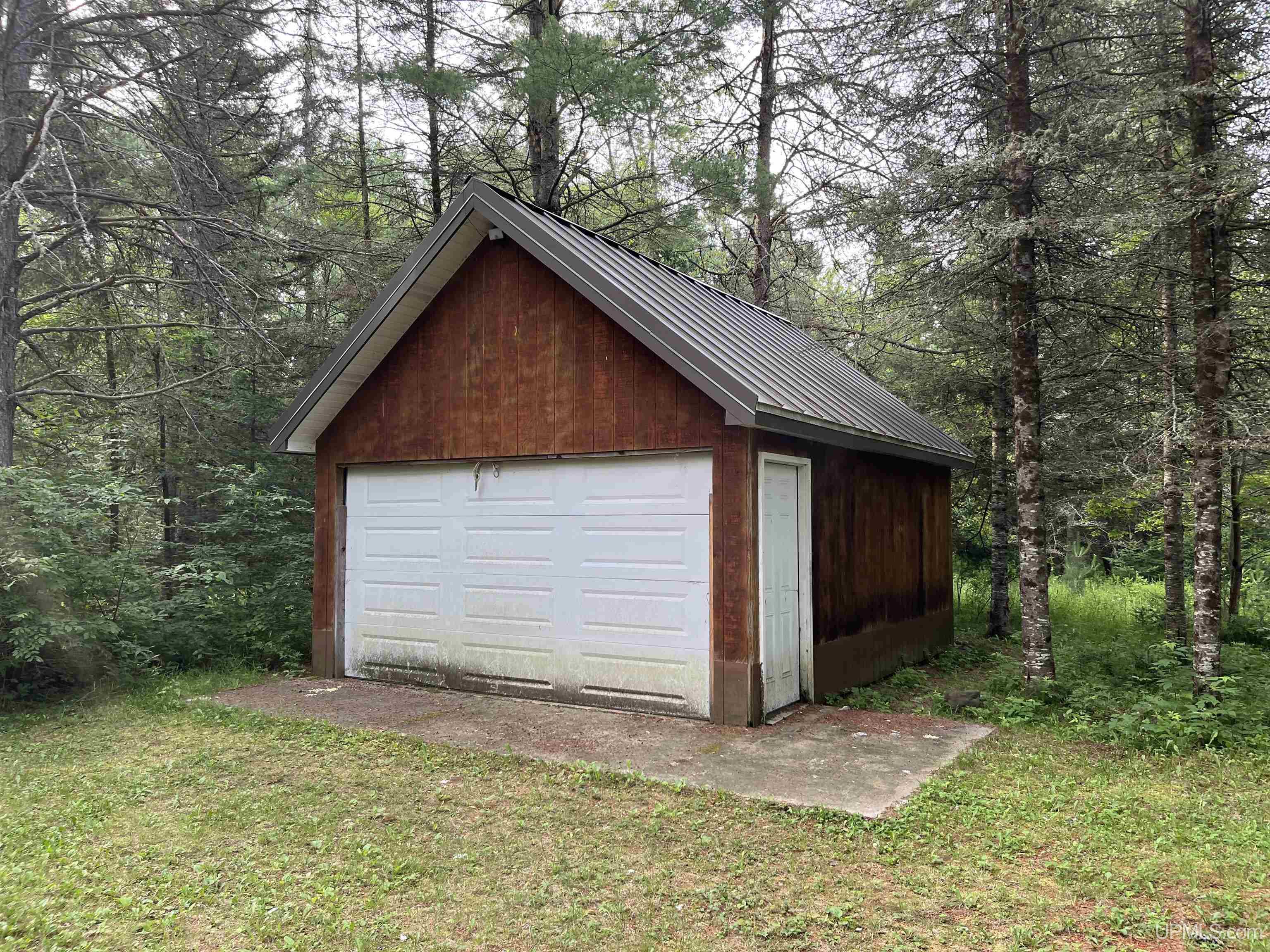 4077 Pope John Paul II Road Florence, WI 54121 - Photo 2 of 8