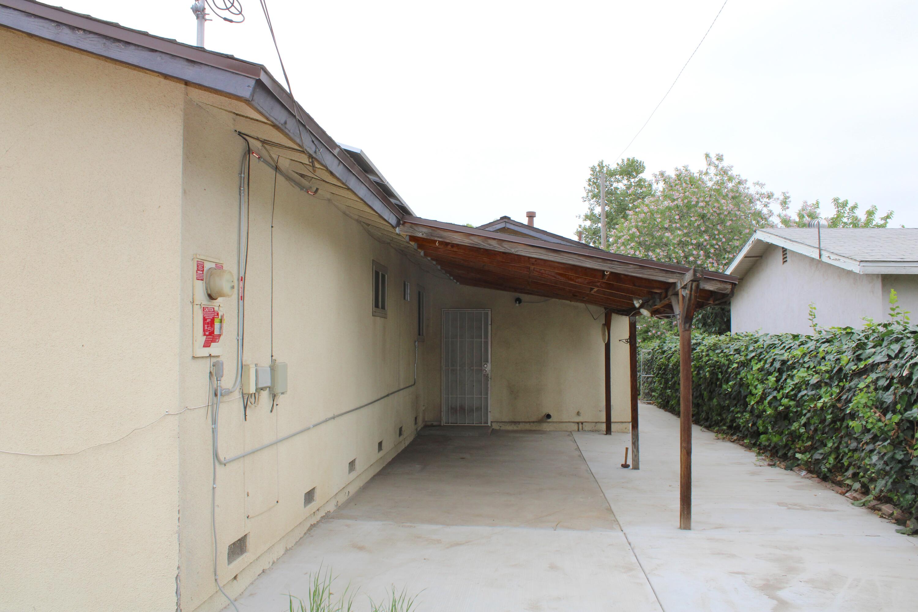 517 South R Street Tulare, CA 93274 - Photo 19 of 21 a view of house