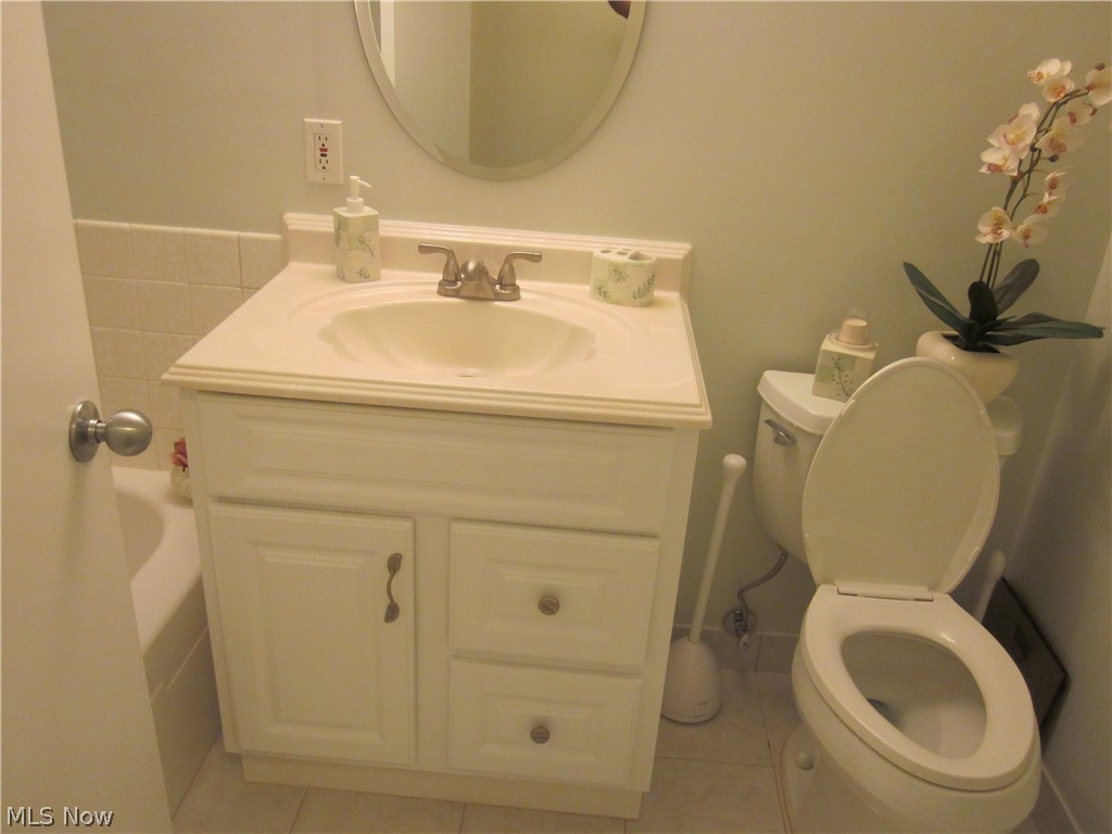 22555 Center Ridge Road, Unit 204 Rocky River, OH 44116 - Photo 22 of 34