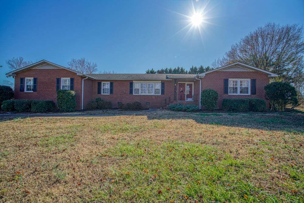 433 Grassy Pond Road Gaffney, SC 29341 - Photo 1 of 36