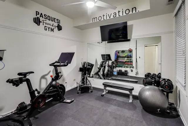 $800,000 | 2919 North Southport Avenue, Unit 3, Chicago, IL 60657