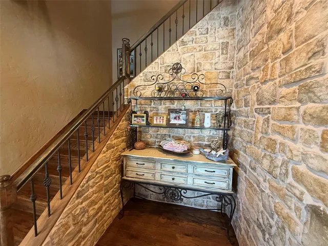 a view of entryway with a front door