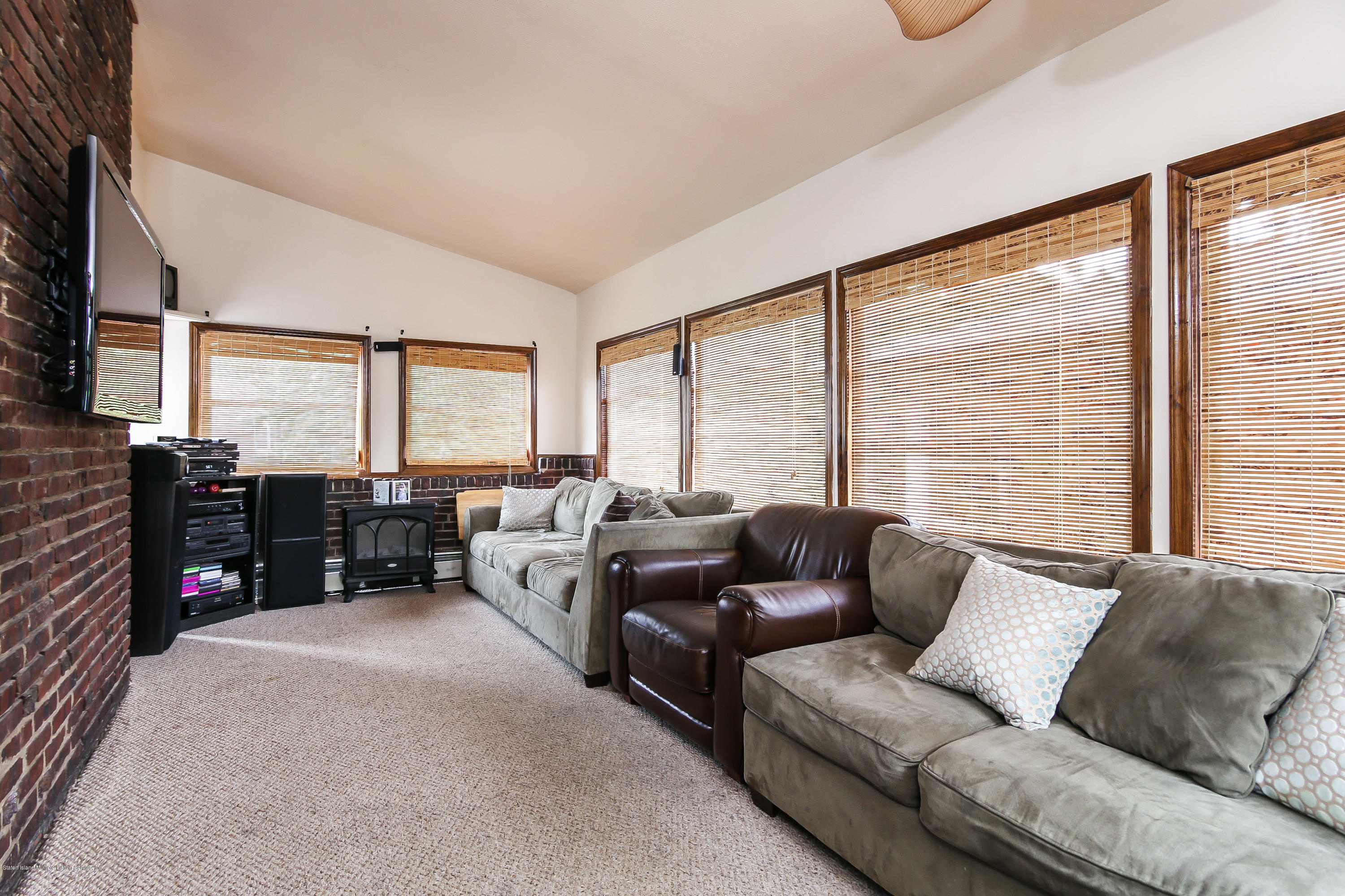 79 Highland Road Staten Island, NY 10308 - Photo 8 of 19 Family Room