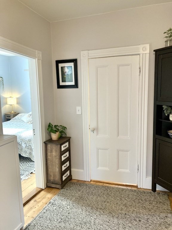 946 Bay Road, Unit 3 Hamilton, MA 01982 - Photo 11 of 13 a view of an entryway with livingroom
