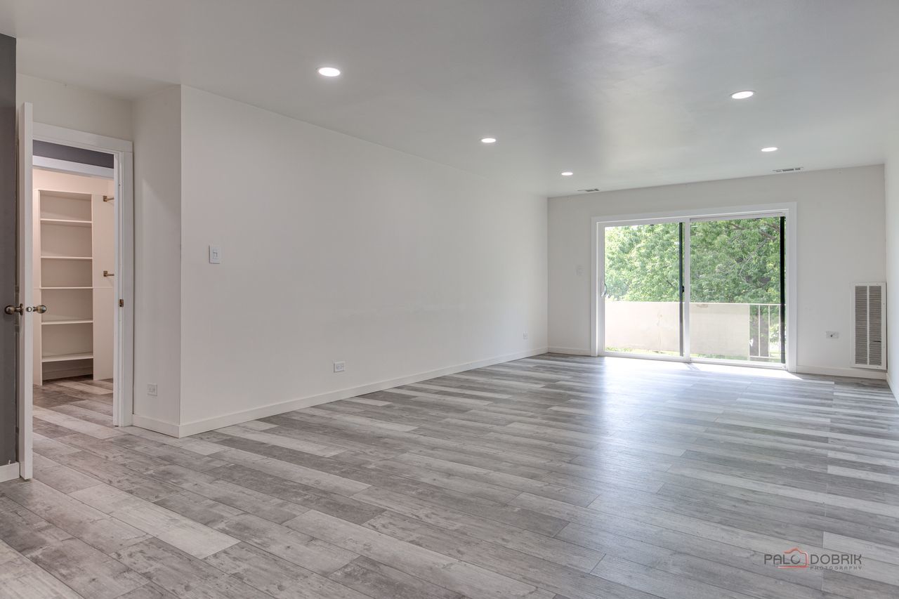 3300 North Carriageway Drive, Unit 317 Arlington Heights, IL 60004 - Photo 4 of 17