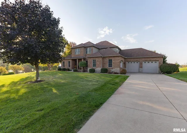 $749,000 | 28055 238th Street, Le Claire, IA 52753