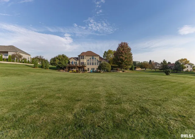 $749,000 | 28055 238th Street, Le Claire, IA 52753