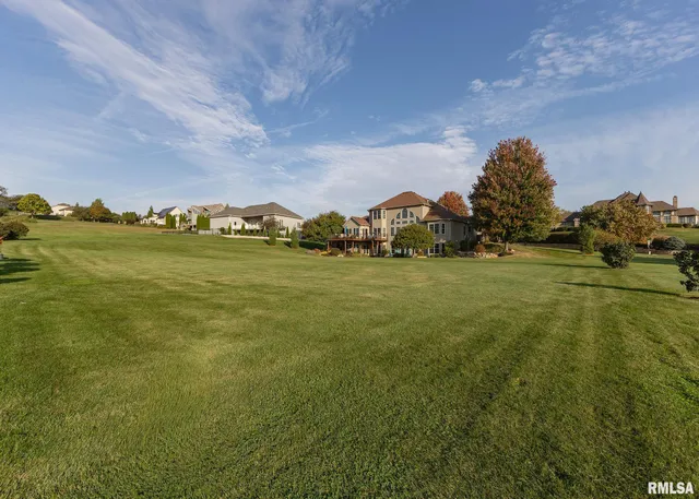 $749,000 | 28055 238th Street, Le Claire, IA 52753