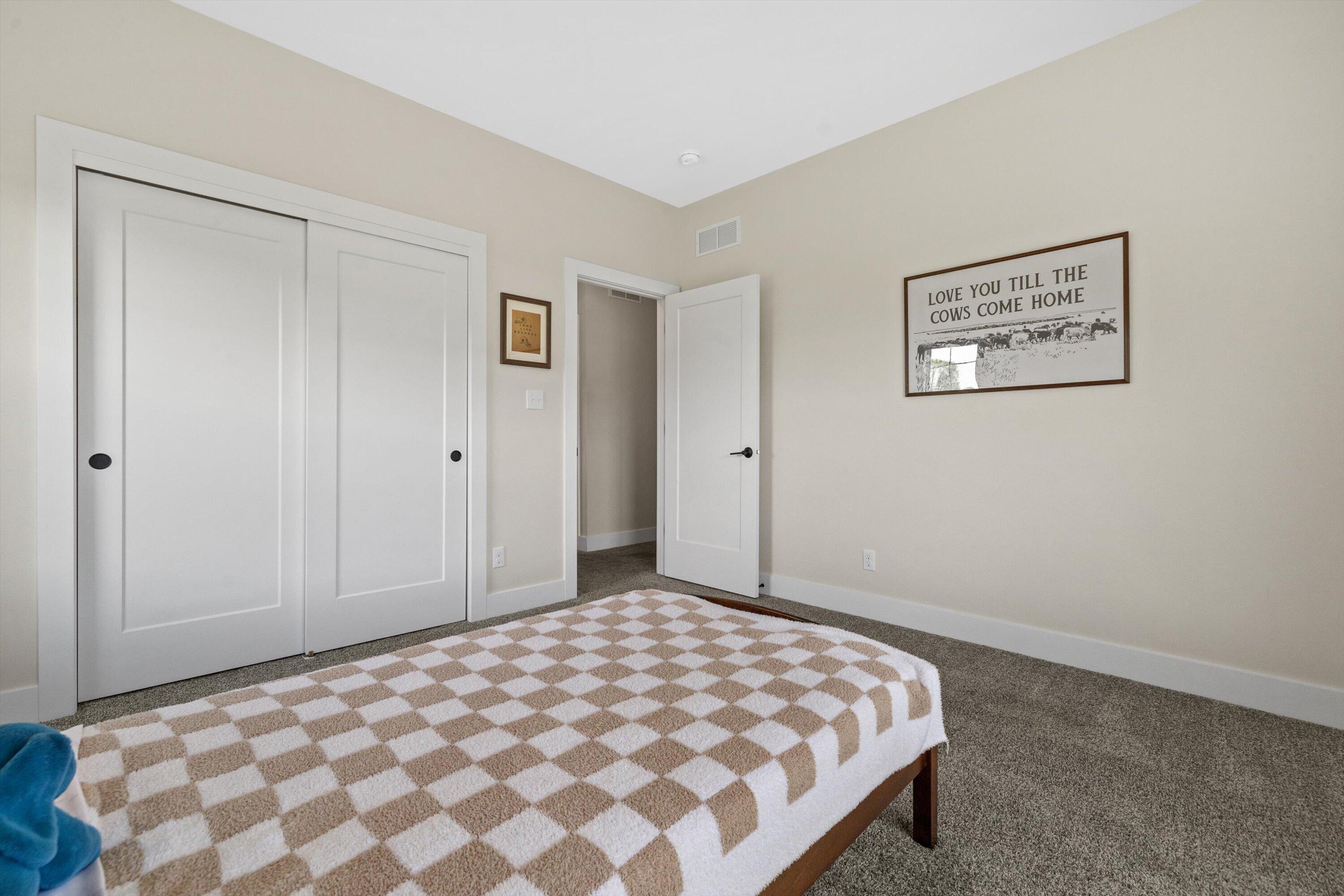 S86-w34670 Knoll Road Eagle, WI 53119 - Photo 32 of 90 Bedroom 2