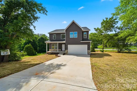 $649,900 | 1147 10th St Lane Northwest, Hickory, NC 28601