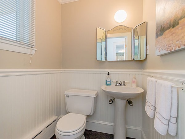 60 Clearwater Road Brookline, MA 02467 - Photo 10 of 23 Gallery Image 10