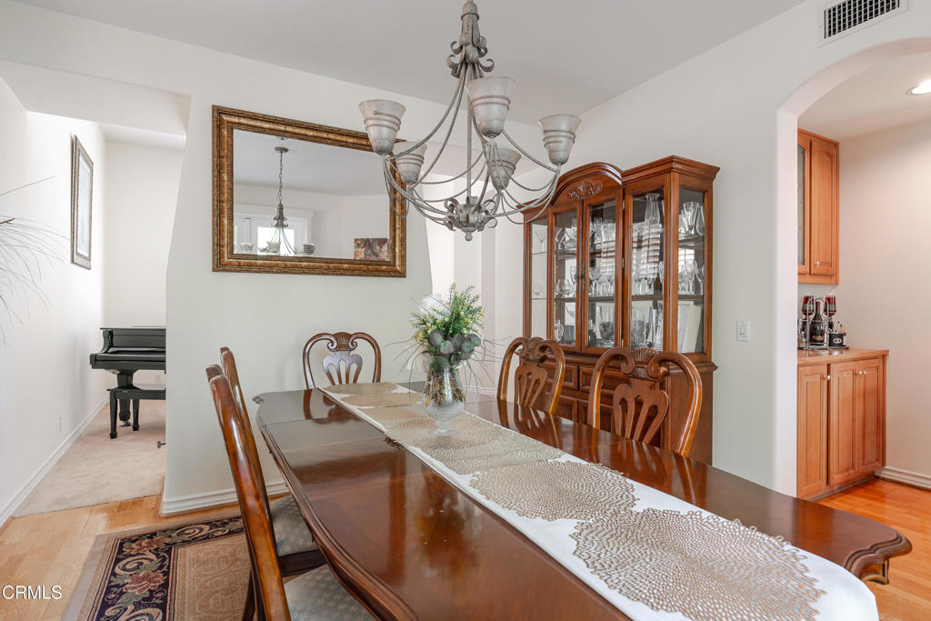 3751 North Hollingsworth Road Altadena, CA 91001 - Photo 11 of 40 Dining Room to Butlers Pantry