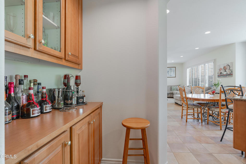 3751 North Hollingsworth Road Altadena, CA 91001 - Photo 12 of 40 Butlers Pantry